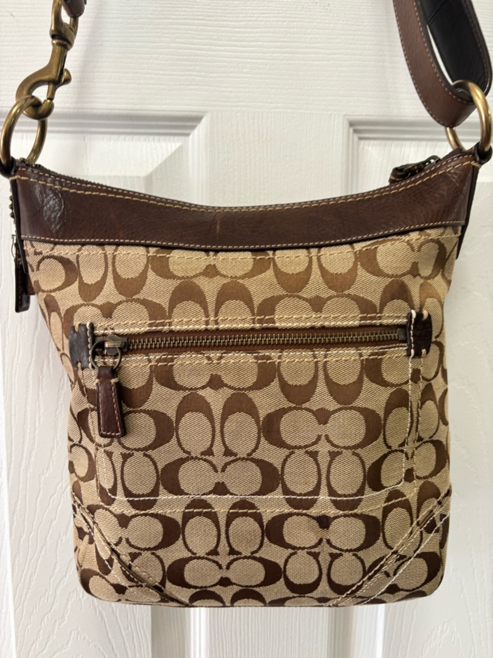 Coach VINTAGE G06M-10403 Signature Tan Jacquard Medium Convertible Duffle EUC - Picture 5 of 16